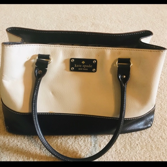 kate spade Handbags - Kate Spade purse, black and cream